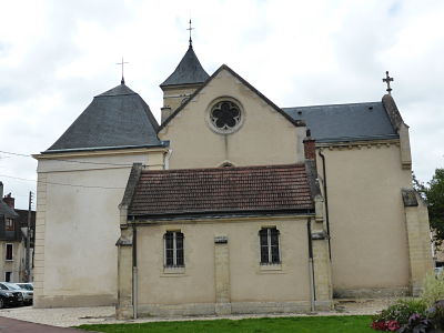 Chevet de l'église de Soisy-sur-Seine, chapelle sépulcrale de Nicolas de Bailleul, 1653 (à gauche), cl. Ph. Cachau.