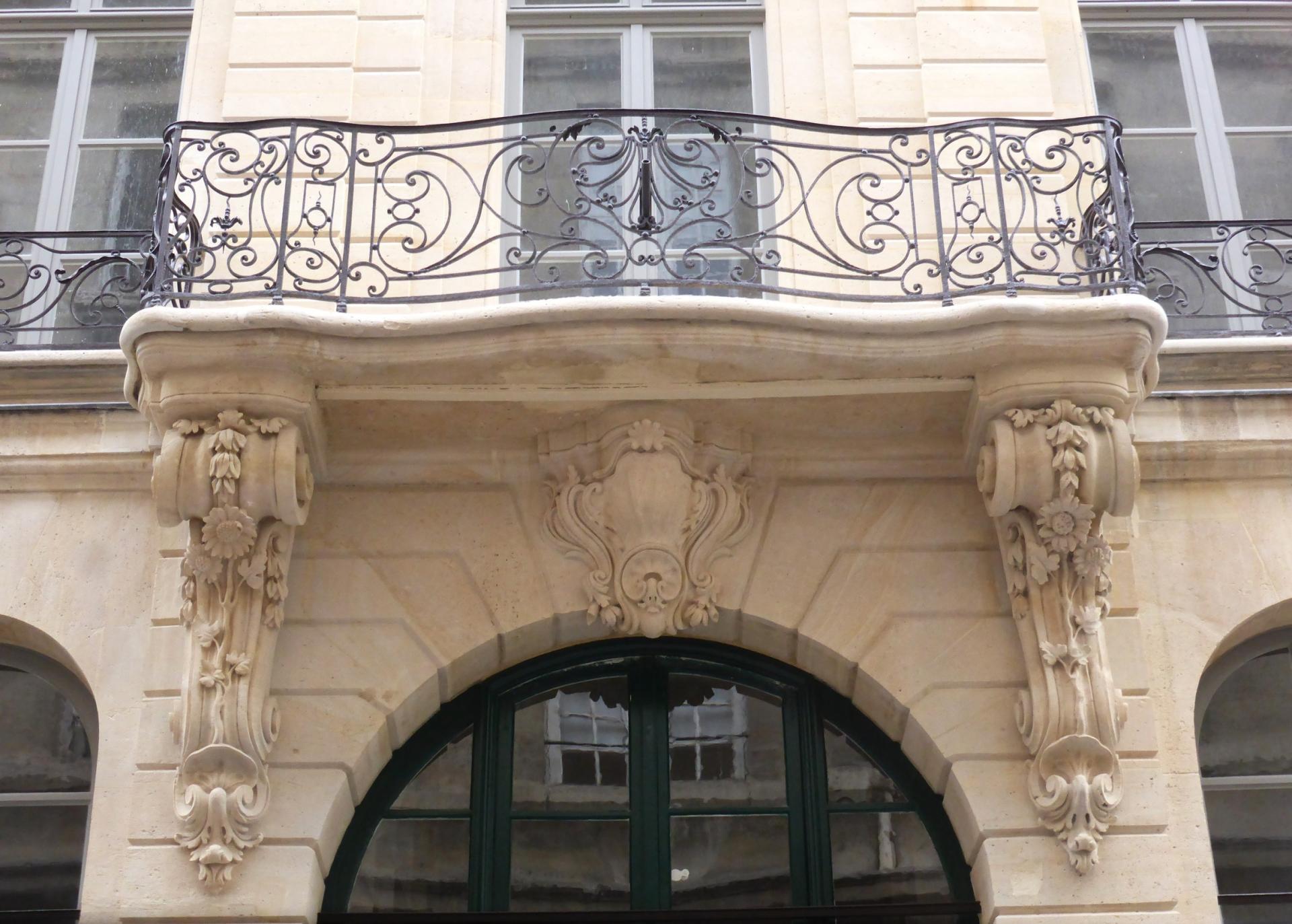 Nicolas Pineau, balcon sur la rue des Francs-Bourgeois, Paris, 1752-1753, cl. Ph. Cachau