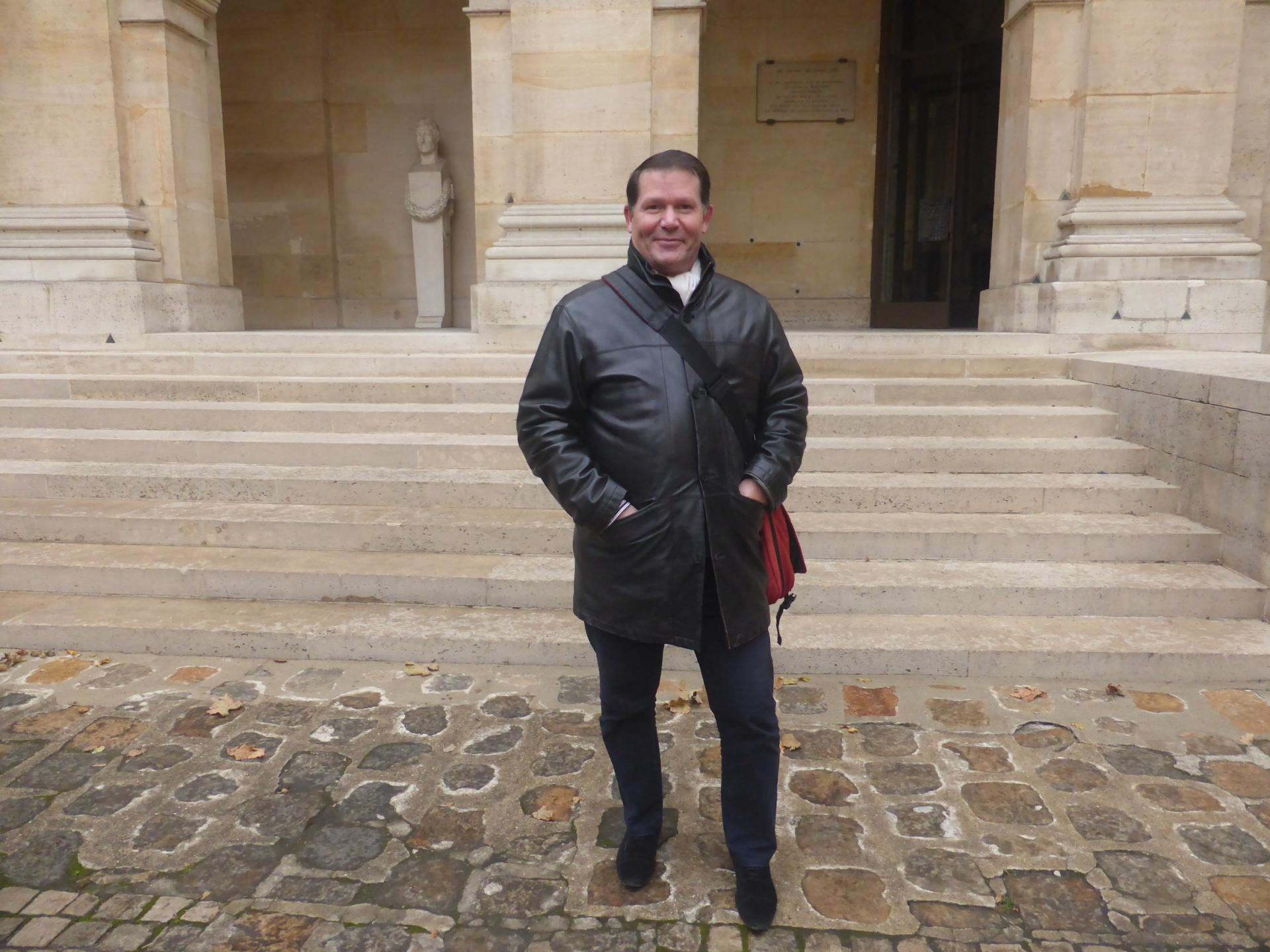 Arrivée dans la cour de l'Institut de France, 26 novembre 2021, cl. Ph. Cachau